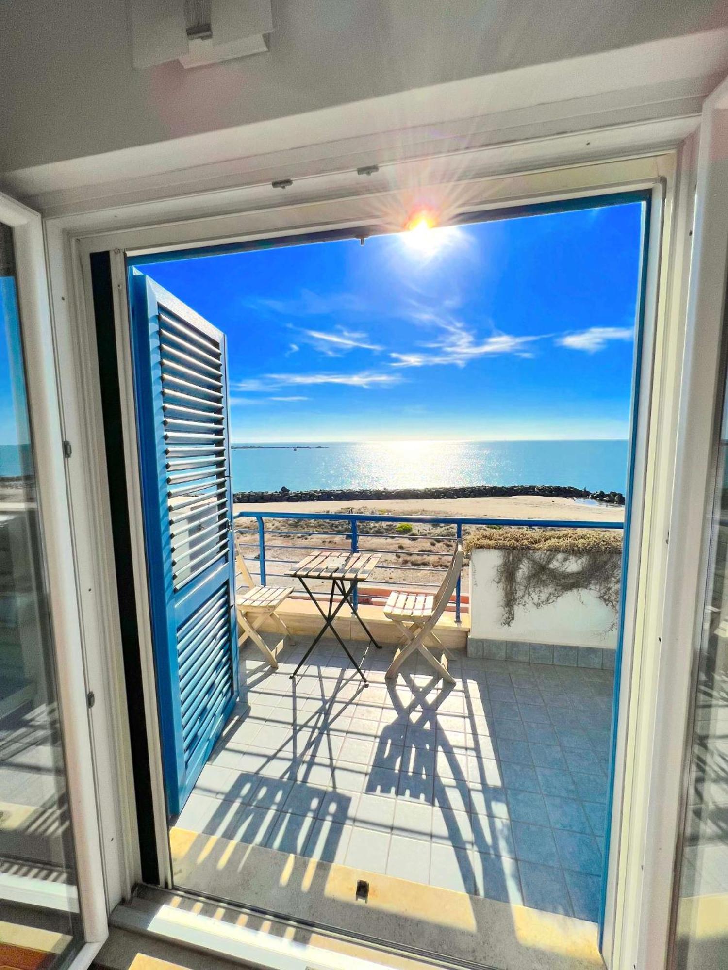 Alba Suite-Rome Airport Fco-Fronte Mare Фиумичино Екстериор снимка