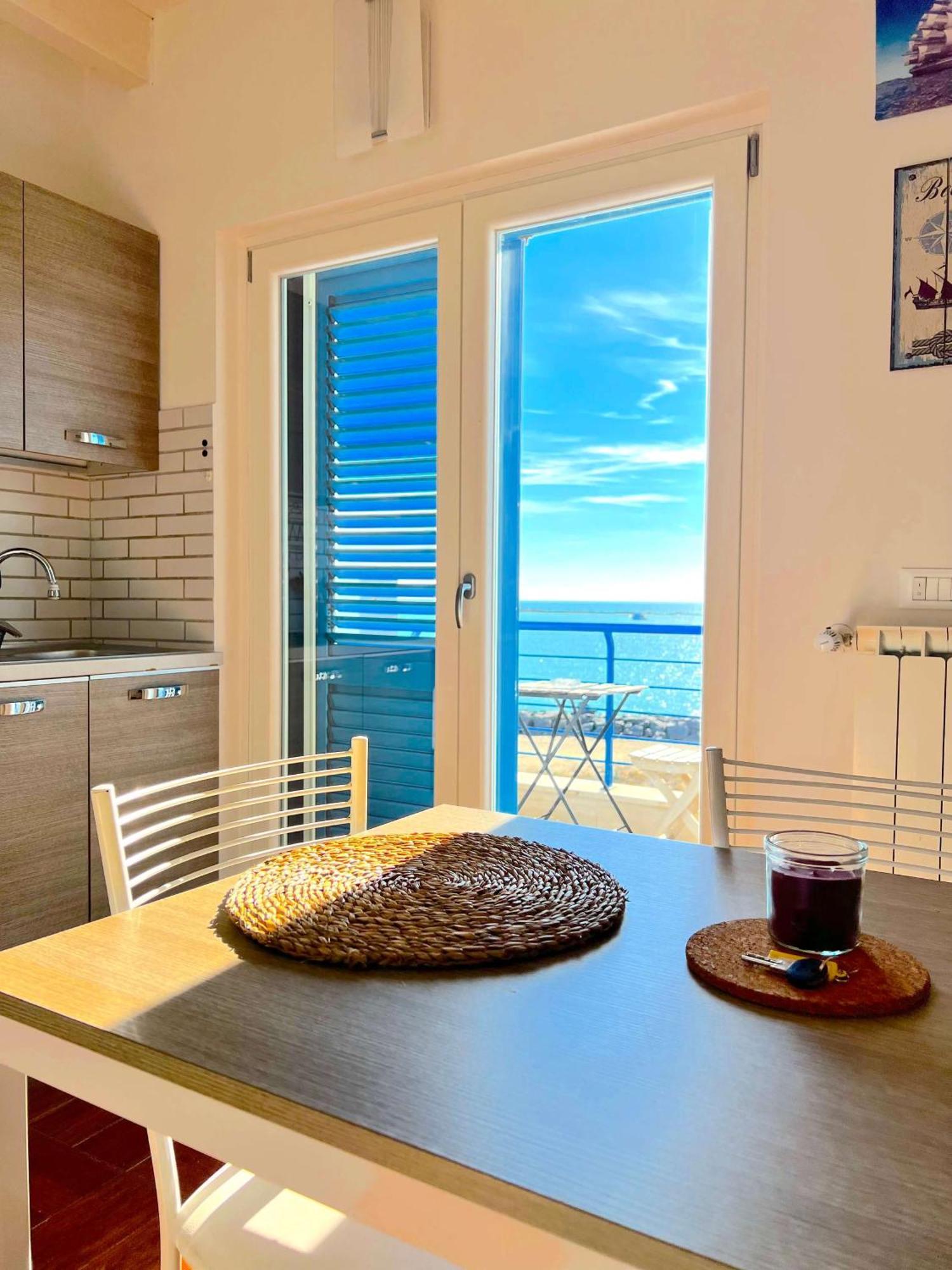 Alba Suite-Rome Airport Fco-Fronte Mare Фиумичино Екстериор снимка